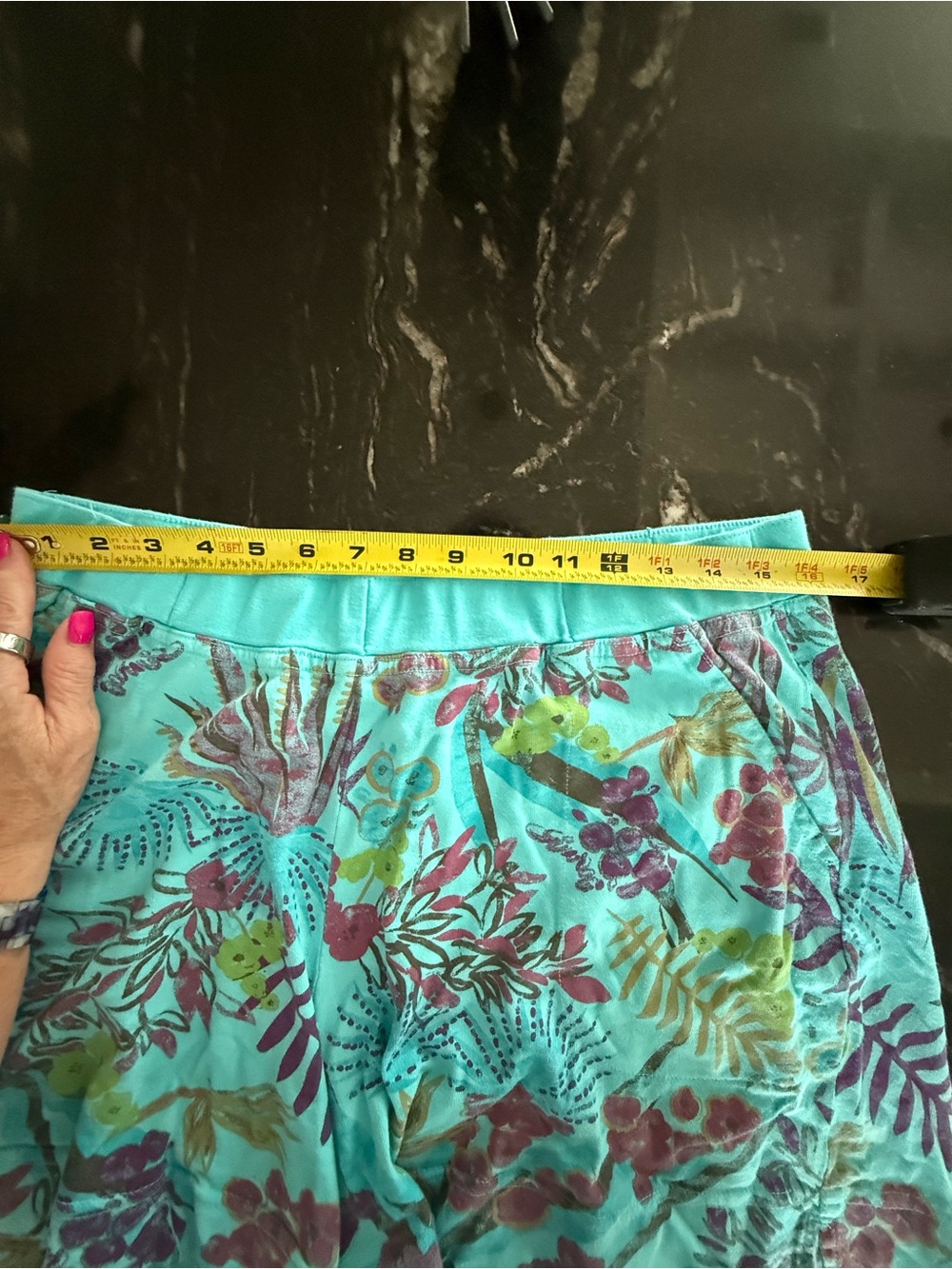 Turquoise Floral Tropical Print Shorts I fresh produce in size XL - Picture 8 of 10